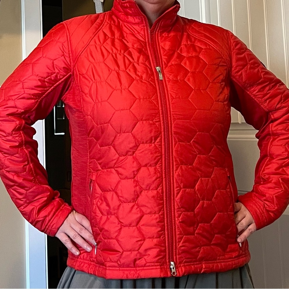 Ariat jacket, soft side panel, double zipper, light yet warm. XXL